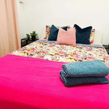 بيت شباب Sharing Flats In Gotico *