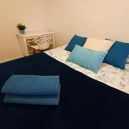 Sharing Flats In Gotico بيت شباب برشلونة