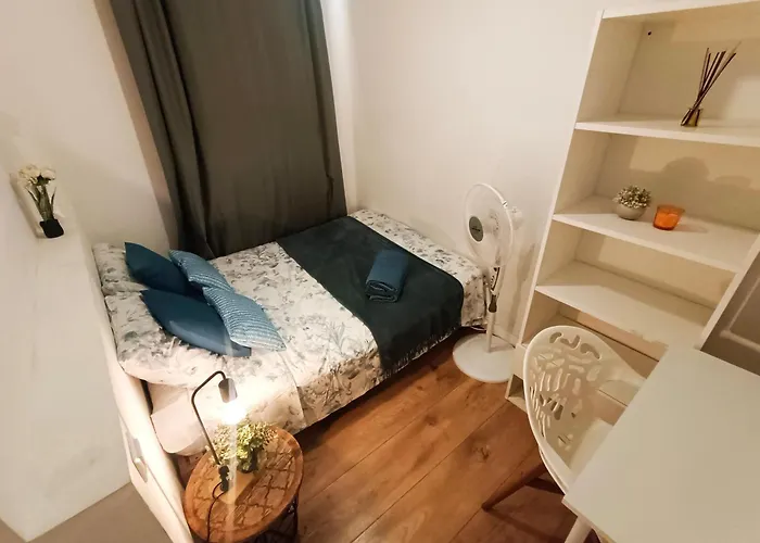 Sharing Flats In Gotico