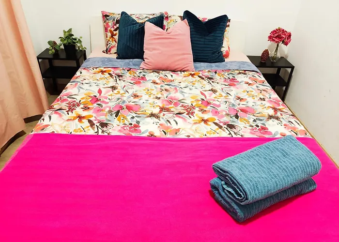 Sharing Flats In Gotico Vandrerhjem