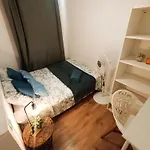 Sharing Flats In Gotico