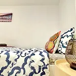 Sharing Flats In Gotico