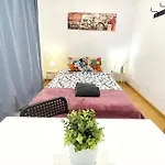 Sharing Flats In Gotico 旅馆 *